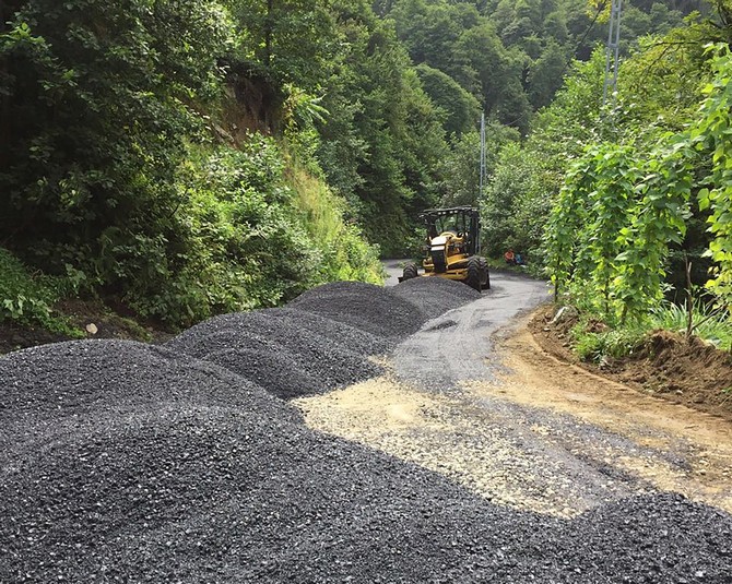 rize-belediyesi’nden-mahalle-yollarina-iyilestirme-(1).jpg