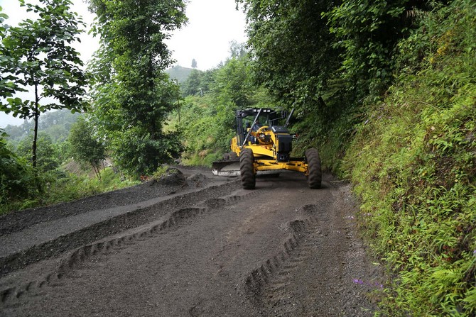 rize-belediyesi’nden-mahalle-yollarina-iyilestirme-(9).jpg