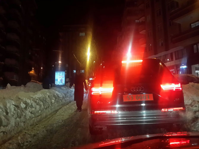 rize-belediyesi,-rize-valisi’ni-de-yolda-birakti-!3.jpg rize-belediyesi,-rize-valisi’ni-de-yolda-birakti-!3.jpg