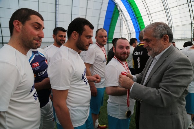 rize-belediyesi-birimler-arasi-futbol-turnuvasi-sona-erdi-(14).jpg