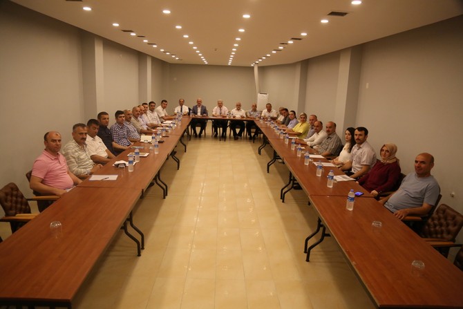 rize-belediyesi-bunyesinde-bulunan-birim-mudurlerinin--mudurler-degerlendirme-toplantisi,--belediye-baskani-prof.-dr.-resat-kasap-baskanliginda-yapildi-(2).jpg