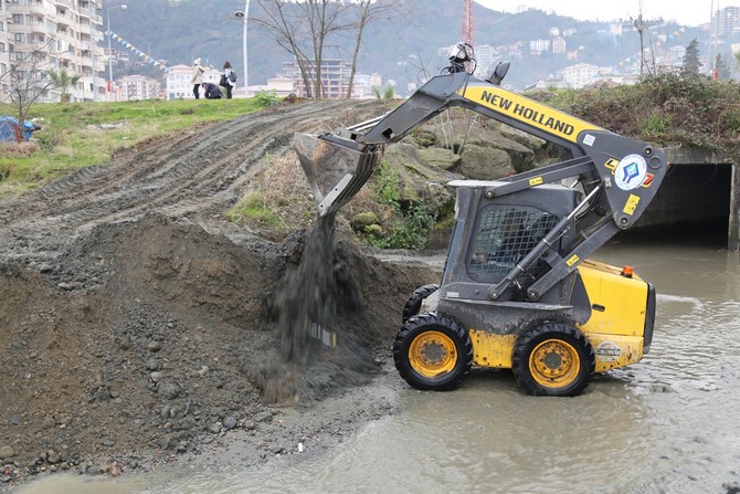 rize-belediyesi-dere-temizligi-(3).jpg