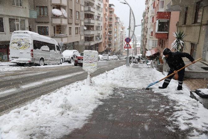 rize-belediyesi-ekipleri-kar-temizligi-(4).jpg