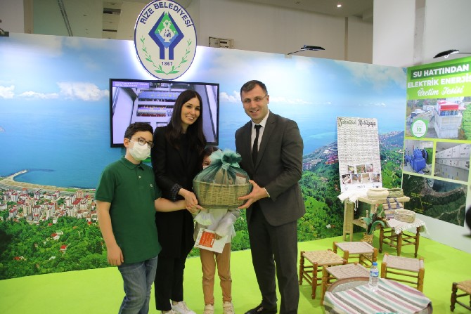 rize-belediyesi-eko-iklim-zirvesi-fuarinda-18.jpg