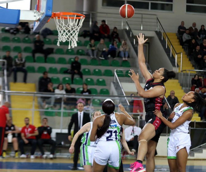 rize-belediyesi-ing-kadinlar-basketbol-super-ligi-nilay-aydogan-sezonu-22-haftasinda-antalya-toroslar-basketbolu-77-50-yendi-6.jpg