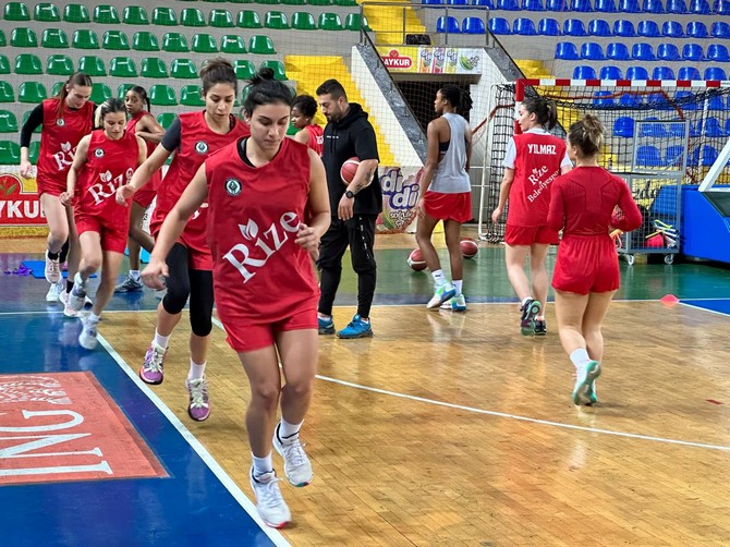 rize-belediyesi-ing-kadinlar-basketbol-super-liginin-16-haftasinda-evinde-oynayacagi-melikgazi-kayseri-basketbol-macinin-hazirliklarina-basladi-3.jpg