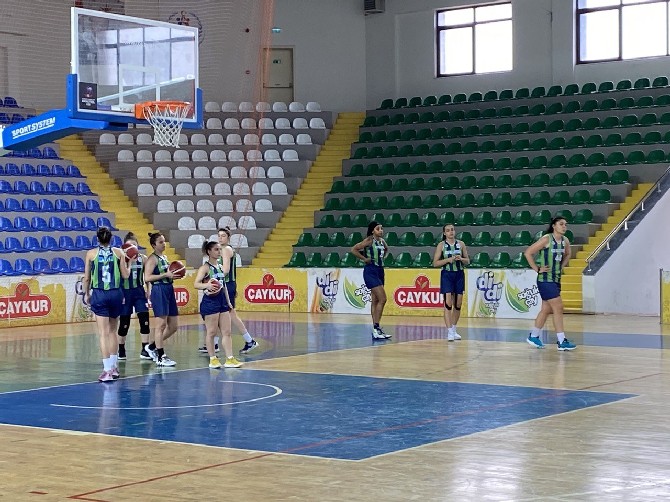 rize-belediyesi-kadin-basketbo-ltakimi-2.jpg