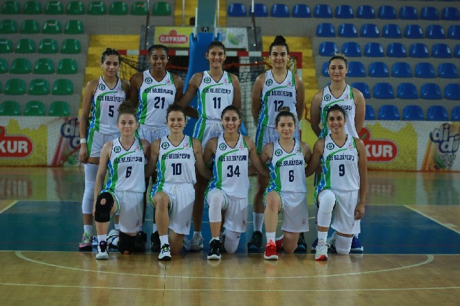rize-belediyesi-kadin-basketbol-takimi-3.jpg