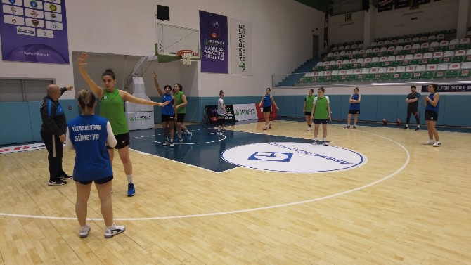 rize-belediyesi-kadin-basketbol-takimi-antrenmani-1.jpg