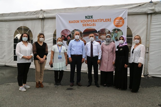 rize-belediyesi-kadin-kultur-merkezi-ve-rize-kadin-kooperatiflerince-el-emegi-goz-nuru-ile-hazirlanan-urunlerin-satisa-sunuldugu-sergi-acildi-11.jpg