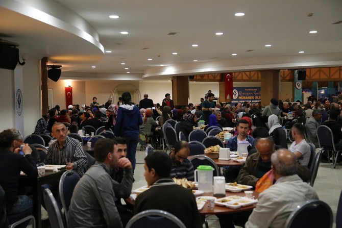 rize-belediyesi-ramazan-iftari-(2).jpg