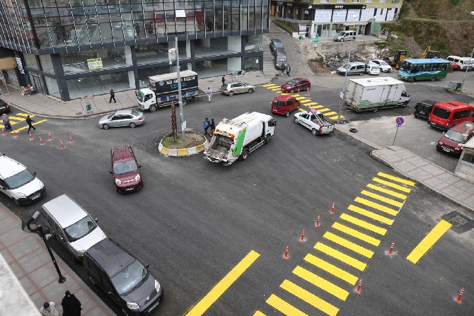 rize-belediyesi-sehir-icerisinde-yasanan-trafik-karmasasini-gidermek-adina-yapmis-oldugu-calismalara-bir-yenisini-daha-ekledi-(2).jpg