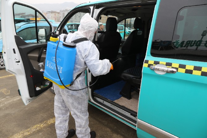 rize-belediyesi-toplu-tasima-araclarini-dezenfekte-ediyor-(12).jpg