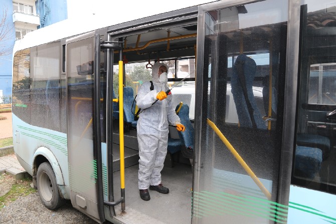 rize-belediyesi-toplu-tasima-araclarini-dezenfekte-ediyor-(6).jpg