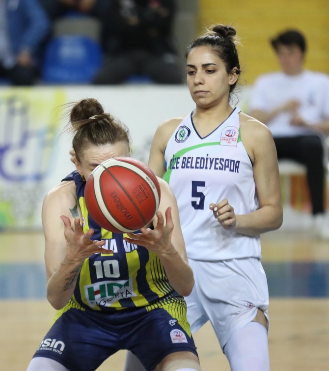 rize-belediyesi-turkiye-kadinlar-basketbol-ligi-play-off-finali-ikinci-macinda-hdi-sigorta-yalova-vipi-76-48-maglup-ederek-seride-2-0-one-gecti-2.jpg