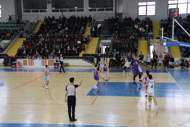 rize-belediyesi-uludagi-gecti-yari-finale-yukseldi-11.jpg