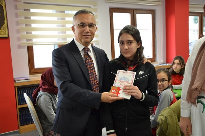 rize-belediyesi-ve-rize-il-milli-egitim-mudurlugu-arasinda-imzalanan-protokol-kapsaminda-400-ogrenci-ve-35-ogretmen-ile-gerceklestirilecek-olan-kitap-okuma-projesinin-tanitimi-gerceklestirildi-20-001.jpg