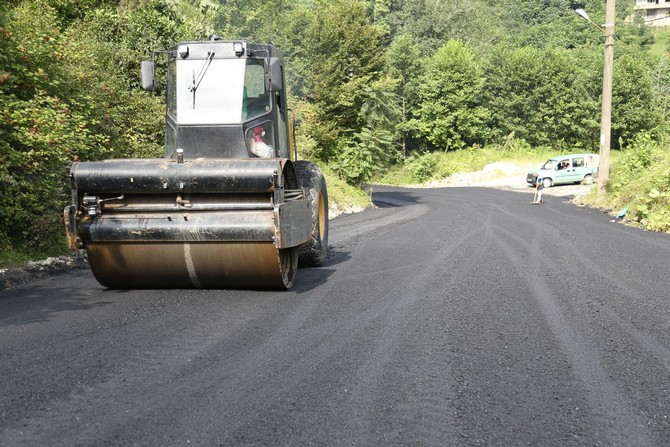 rize-belediyesinden-yol-ve-asfalt-calismasi--(4).jpg