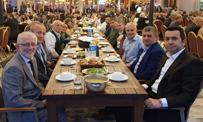 rize-belediyesinin-iftar-programina-yogun-ilgi-(14).jpg