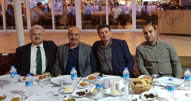 rize-belediyesinin-iftar-programina-yogun-ilgi-(40).jpg