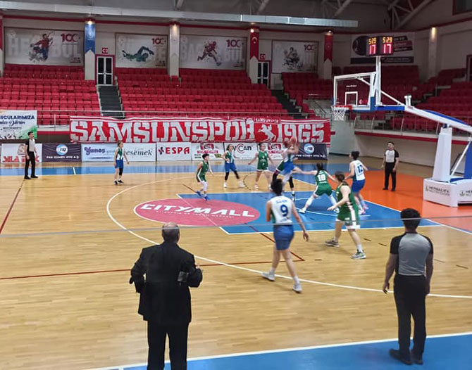 rize-belediyespor-kadin-basketbol-takimi,-deplasmanda-samsun-ilkadim-belediyesporu-74-53-maglup-etti-(2).jpg