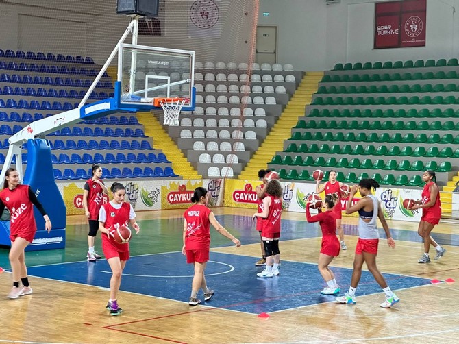 rize-belediyespor-kadin-basketbol-takimi-1.jpg