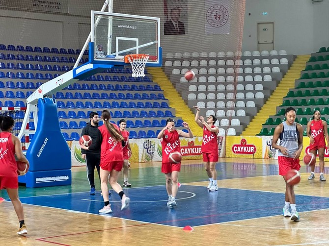 rize-belediyespor-kadin-basketbol-takimi-3.jpg