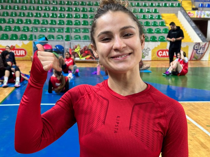 rize-belediyespor-kadin-basketbol-takimi-sporcusu-sumeyya-ozcan-1.jpg