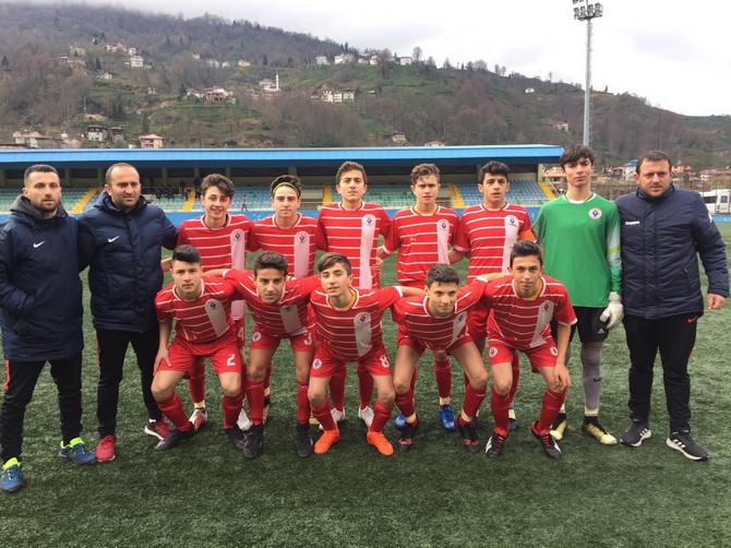 rize-belediyespor-u-15-ligi-turkiye-sampiyonasinda-rizeyi-temsil-edecek-(3).jpg
