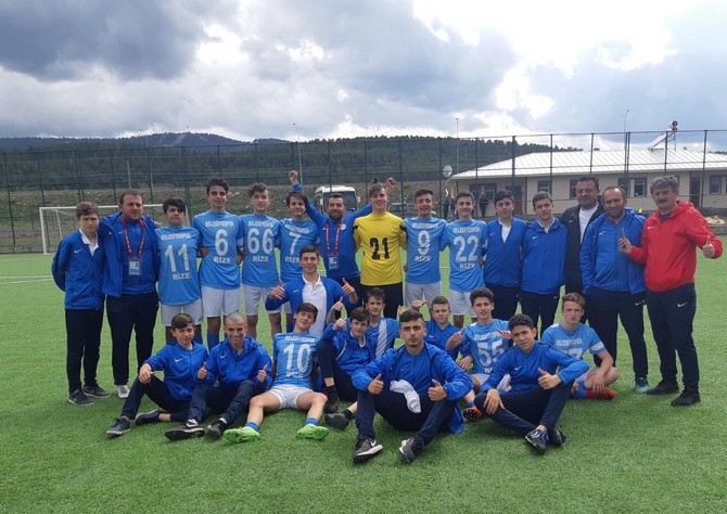 rize-belediyespor-u15-bolge-sampiyonu-oldu-(11).jpg