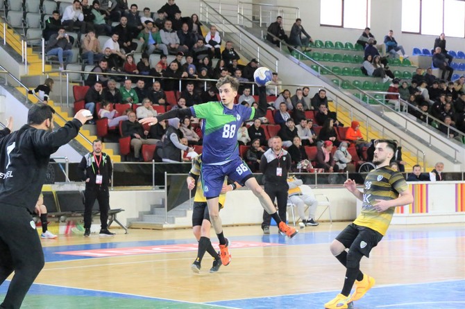 rize-belediyespor-ve-guneysu-spor-2022-23-hentbol-erkekler-1-lig-metin-muhacir-sezonunda-play-offa-kalarak-super-lige-yukselme-mucadelesi-verecek-5.jpg