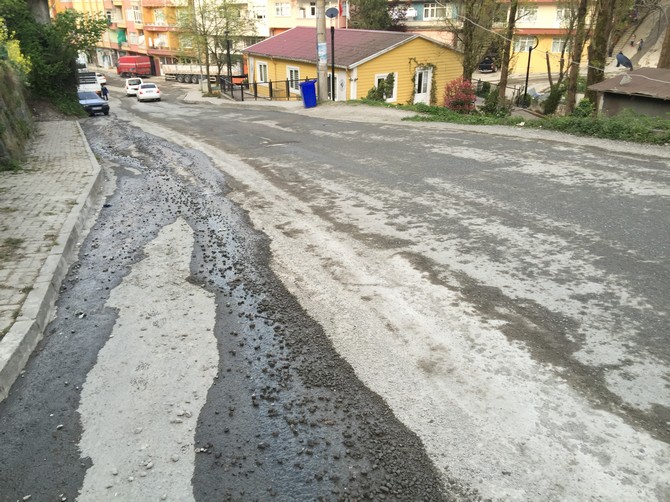 rize-caddeleri-bozuk-yollar-(9).jpg