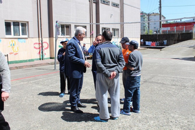 rize-calisma-is-kurumu-il-muduru-hasan-kiraz,-cayeli-engelli-bakim-ve-rehabilitasyon-merkezine-ziyarette-bulundu-(1).jpg