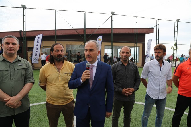 rize-cay-ve-yaz-sporlari-festivali-minikler-futbol-turnuvasiyla-basladi-(1).jpg