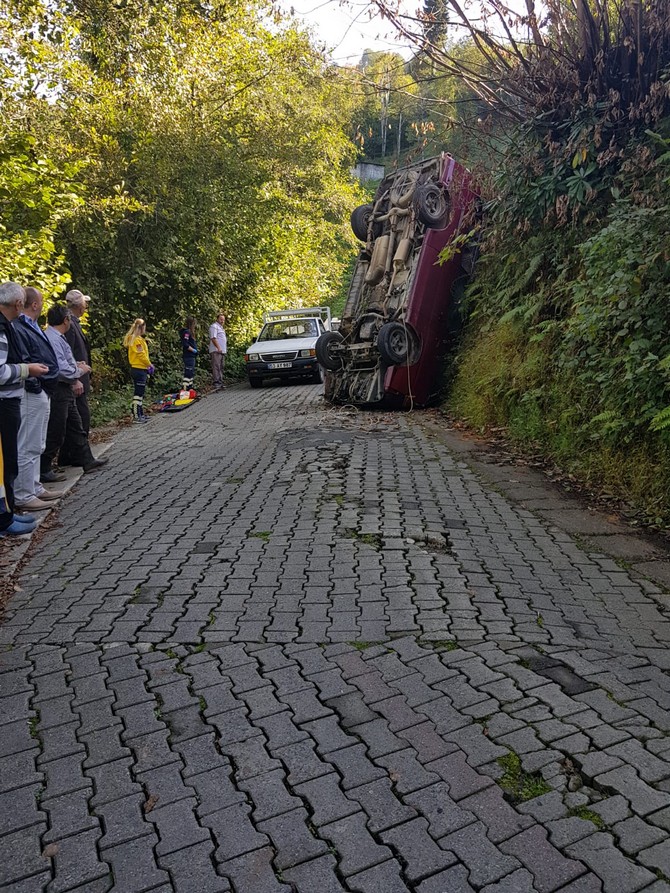 rize-derepazarinda-trafik-kazasi-(1).jpg