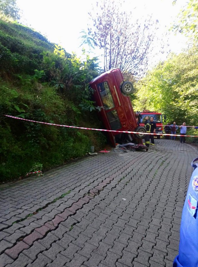 rize-derepazarinda-trafik-kazasi-(4).jpg