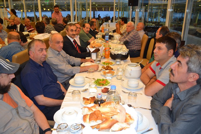 rize-elektrikciler-ve-elektronikciler-odasi-iftarda-bulustu-(2)-001.jpg