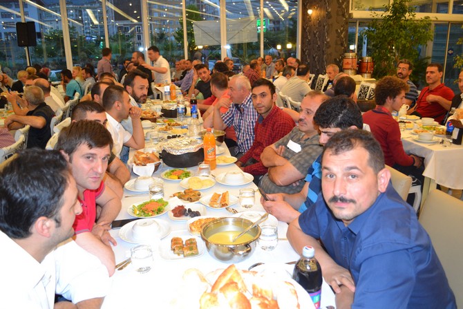 rize-elektrikciler-ve-elektronikciler-odasi-iftarda-bulustu-(5).jpg