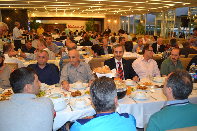 rize-elektrikciler-ve-elektronikciler-odasi-iftarda-bulustu-14.jpg