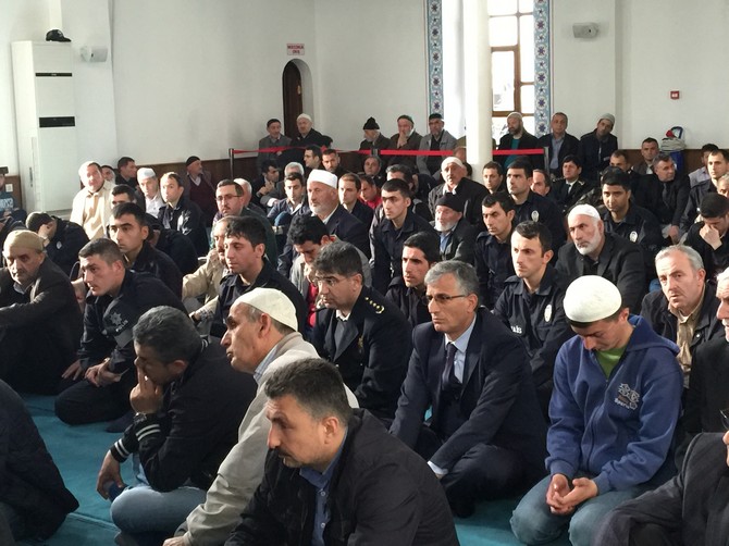 rize-emniyet-mudurlugu-sehitler-icin-mevlid-okuttu-(11).jpg