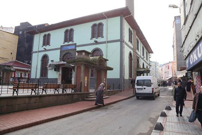 rize-eski-orta-cami.jpg
