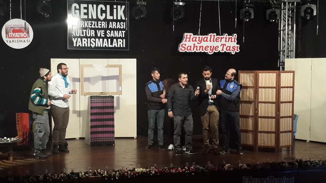 rize-genclik-merkezi-tiyatro-ekibi-karadeniz-bolge-1-(2).jpg