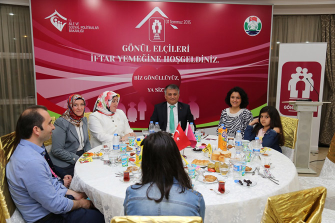 rize-gonul-elcileri-iftar-programi-1.jpg rize-gonul-elcileri-iftar-programi-1.jpg