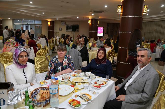 rize-gonul-elcileri-iftar-programi-4.jpg rize-gonul-elcileri-iftar-programi-4.jpg