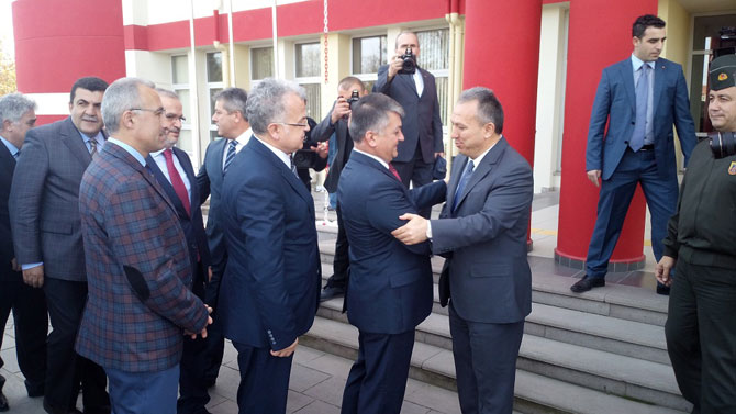 rize-heyeti-duzcede-ziyaretlerde-bulundu6.jpg rize-heyeti-duzcede-ziyaretlerde-bulundu6.jpg