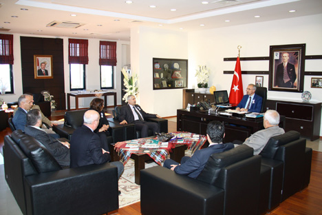 rize-il-defterdarindan-rektore-ziyaret.jpg rize-il-defterdarindan-rektore-ziyaret.jpg