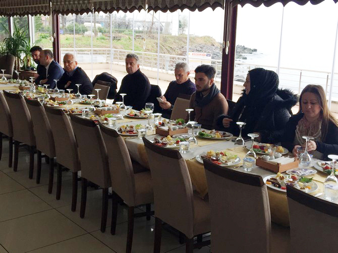 rize-il-emniyet-muduru-sadettin-aksoy,-kentte-gorev-yapan-yerel-ve-ulusal-basinla-kahvaltida-bir-araya-geldi-(2).jpg