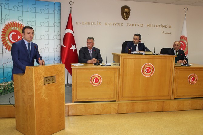 rize-il-genel-meclis--toplantisi-(9).jpg