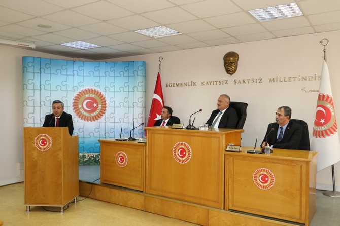 rize-il-genel-meclis-toplantisi-3.jpg