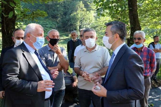 rize-il-genel-meclisi-baskani-ibrahim-turut,-ak-parti-merkez-ilce-baskani-mehmet-fatih-kose-ile-birlikte-yigitler-–-elmali-–-erenkoy-grup-yolundaki-asfaltlama-calismalarini-inceleyerek-bu-yil-icin-belirledikl-(9).jpg